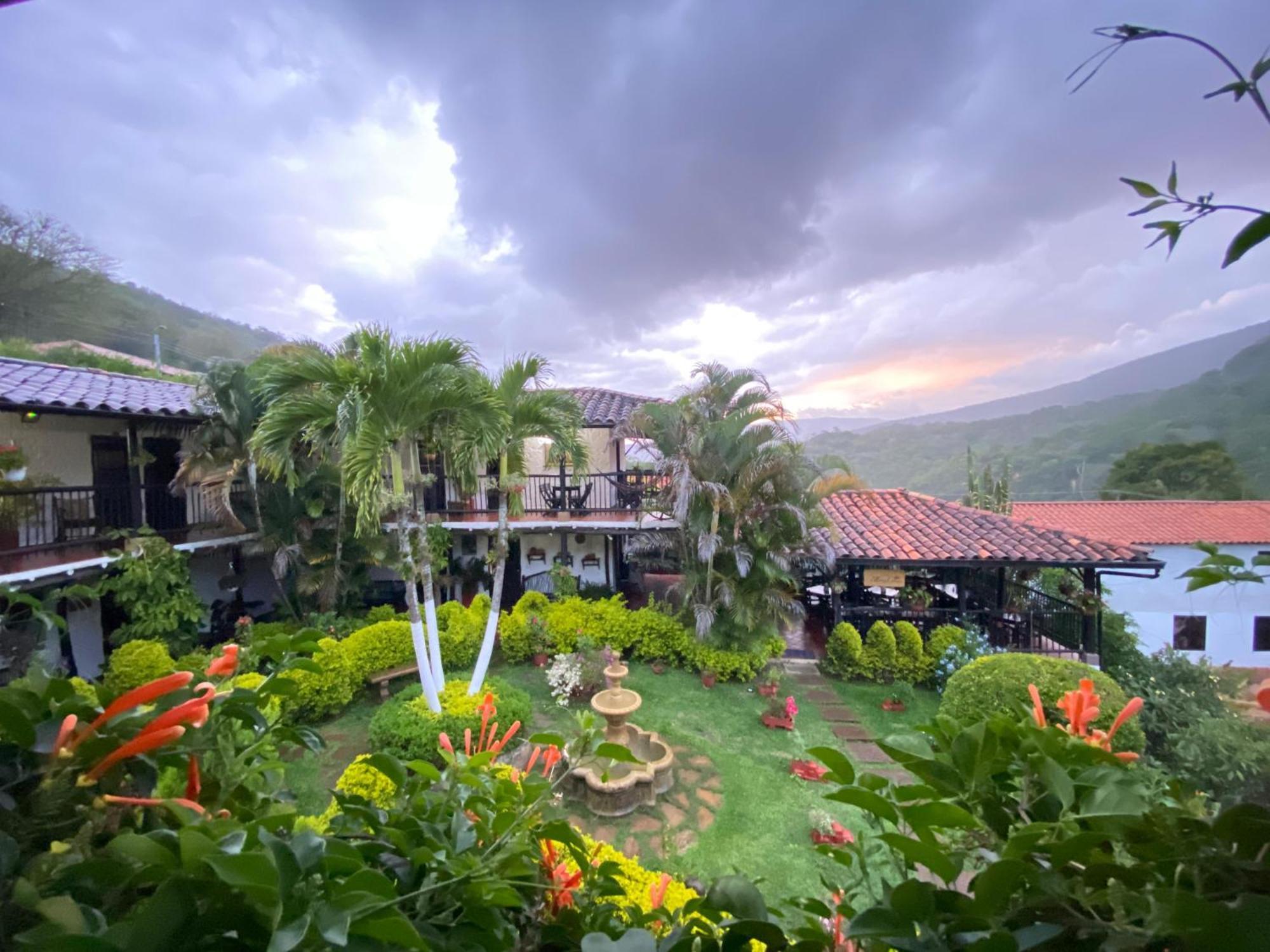 Hotel Campestre Casona Del Camino Real 圣希尔 外观 照片